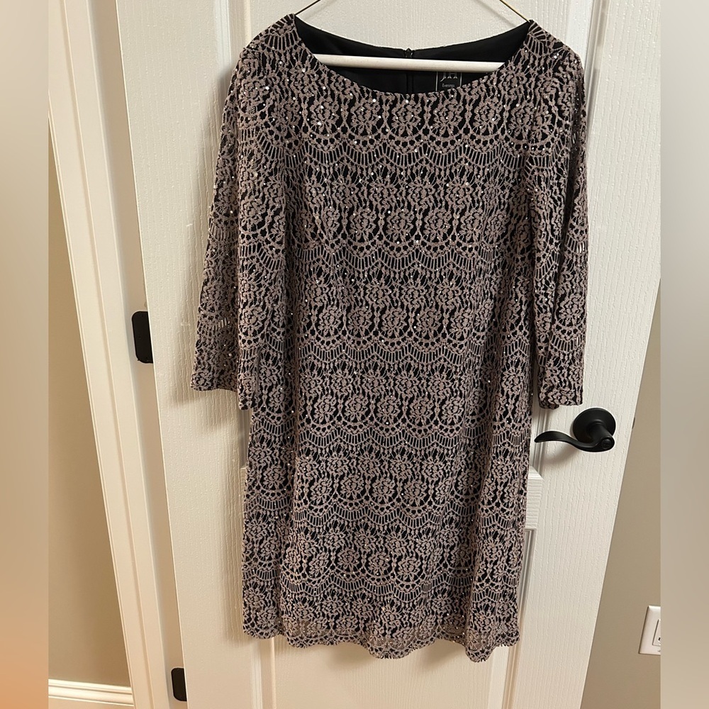 Uh Evenings Chic Lace Long Sleeve Dress